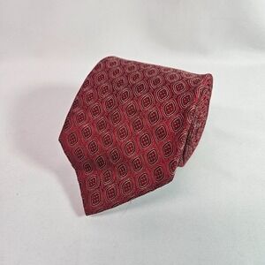John W.‎ Nordstrom 100% Silk Made in USA Tie Geometric Red 4" x 64"